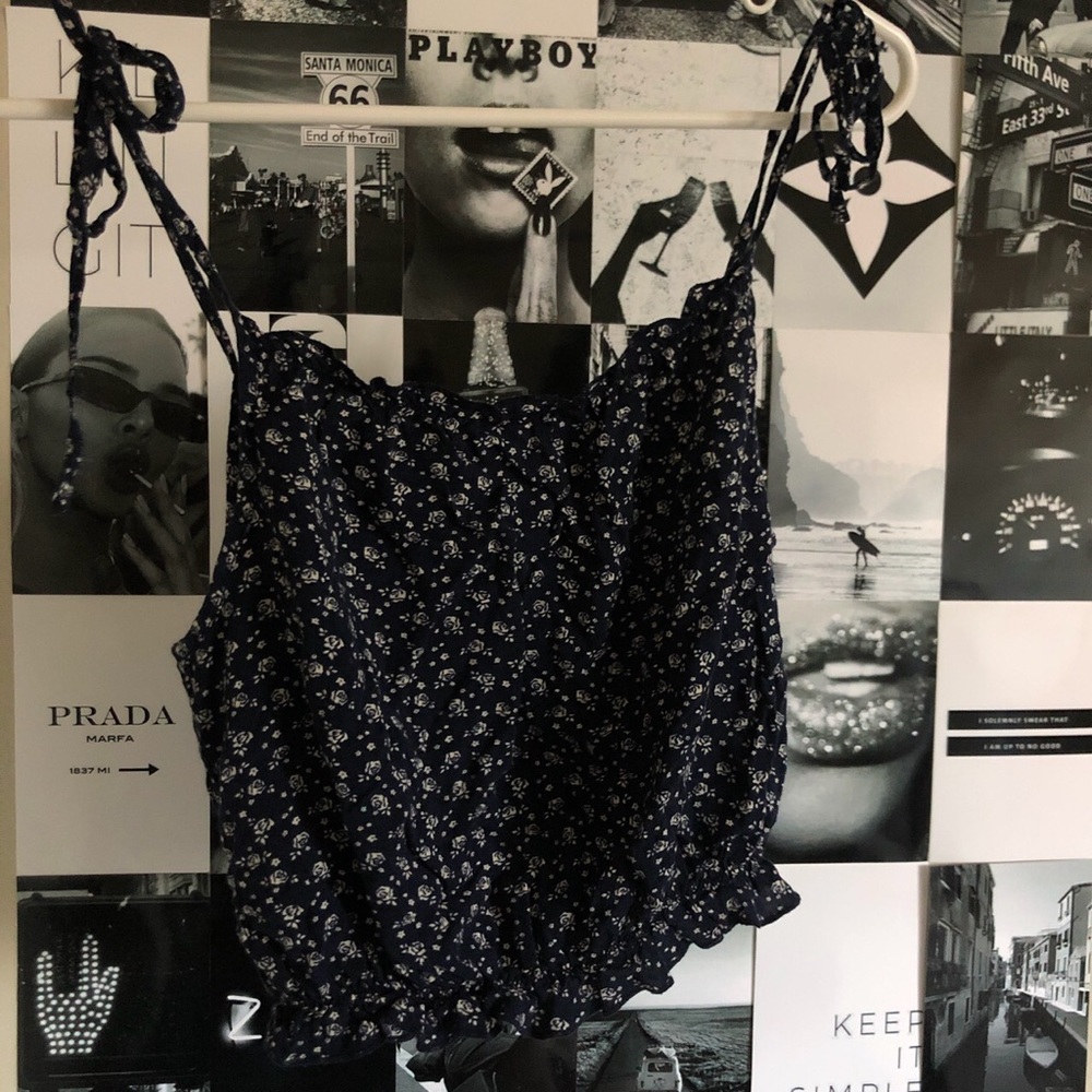 Brandy Melville Tank RARE ☆